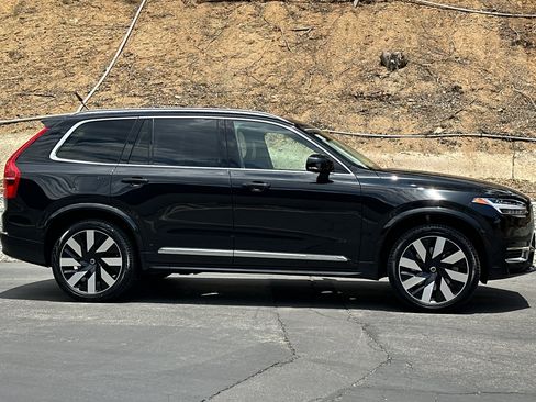 Certified 2023 Volvo XC90 T8 Ultimate w/ Protection Package Premier AWD/4WD image 3