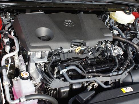 Used 2025 Toyota Camry LE w/ Convenience Package FWD image 27