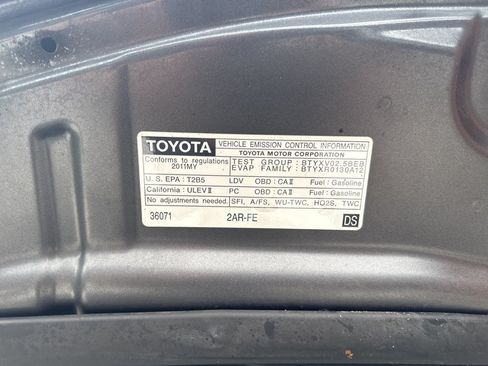 Used 2011 Toyota Camry SE w/ SE Extra-Value Pkg #1 FWD image 34