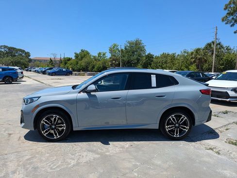 Used 2025 BMW X2 xDrive28i w/ M Sport Package AWD/4WD image 5