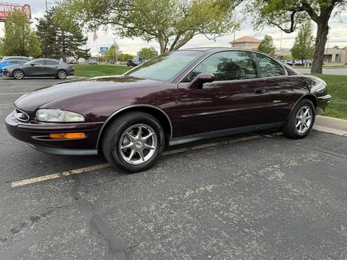 Used 1995 Buick Riviera Supercharged Coupe FWD image 25