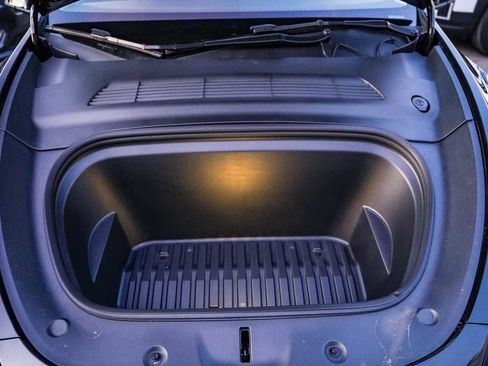 Used 2022 Tesla Model Y Performance image 24