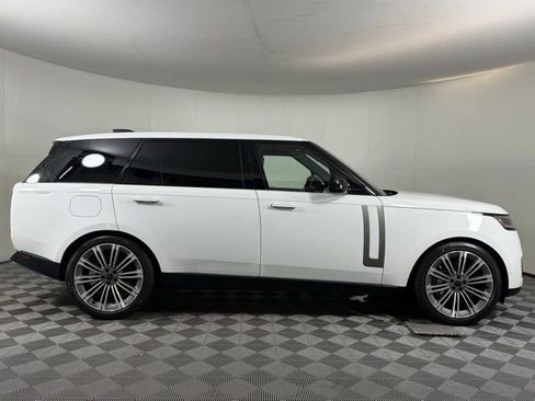 New 2026 Land Rover Range Rover SE image 9