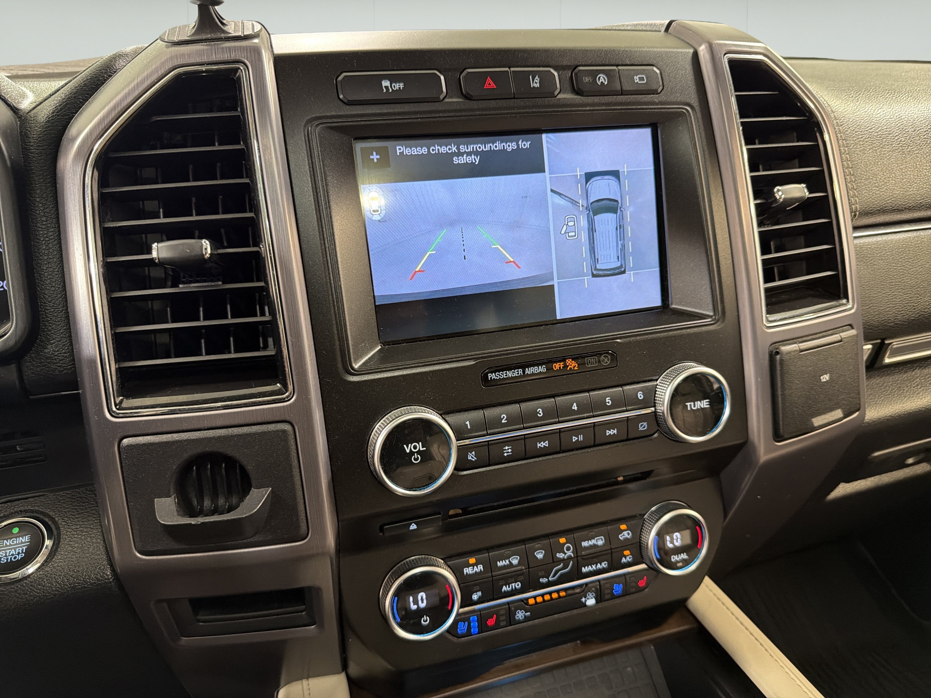 Used 2018 Ford Expedition Platinum RWD image 20