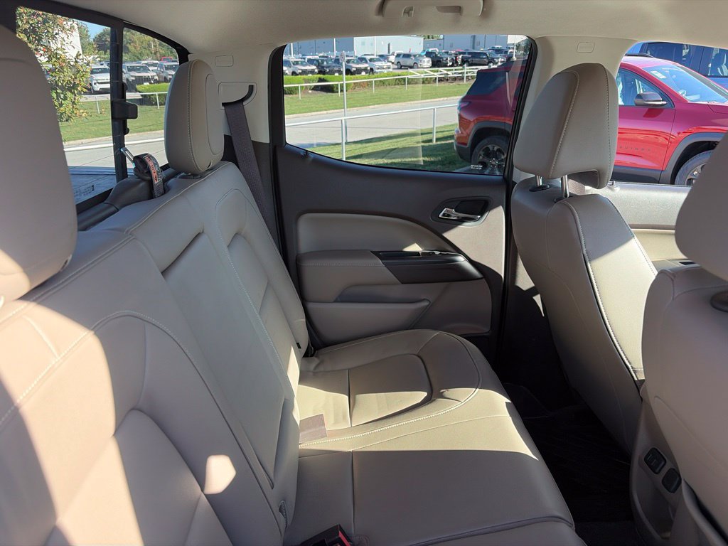 Used 2017 GMC Canyon SLT w/ Trailering Package AWD/4WD image 32