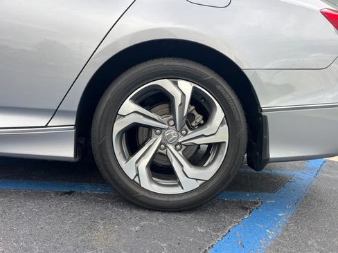 Used 2018 Honda Accord EX-L image 11