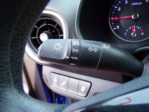 Used 2023 Kia Forte LXS w/ LXS Technology Package FWD image 23