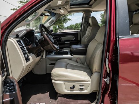 Used 2018 RAM 2500 Laramie w/ Convenience Group AWD/4WD image 4