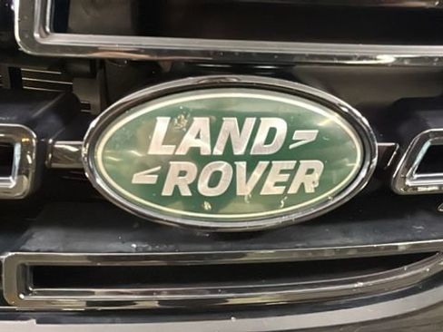 Used 2025 Land Rover Range Rover Velar Dynamic SE AWD/4WD image 8