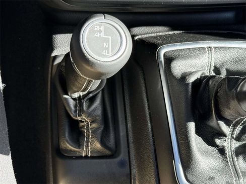 Used 2019 Jeep Wrangler Unlimited Sahara image 19