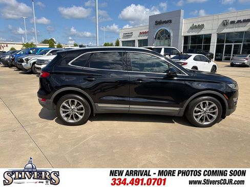 Used 2019 Lincoln MKC Select w/ Select Plus Package FWD image 10