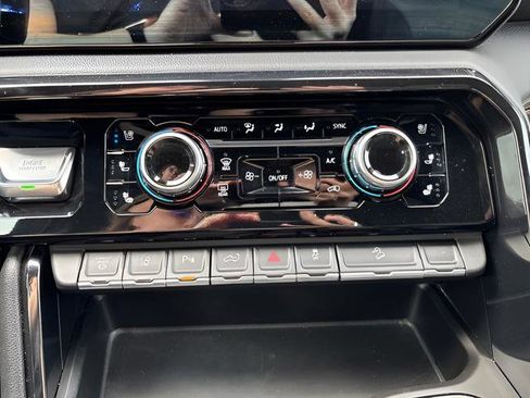 Certified 2024 GMC Sierra 2500 AT4 AWD/4WD image 15