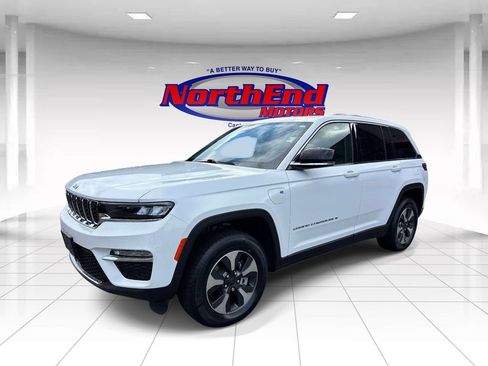 Used 2022 Jeep Grand Cherokee Limited 4xe AWD/4WD image 7