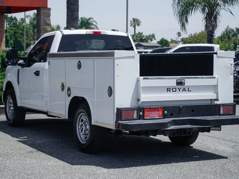 Used 2022 Ford F250 XL w/ Power Equipment Group RWD image 7