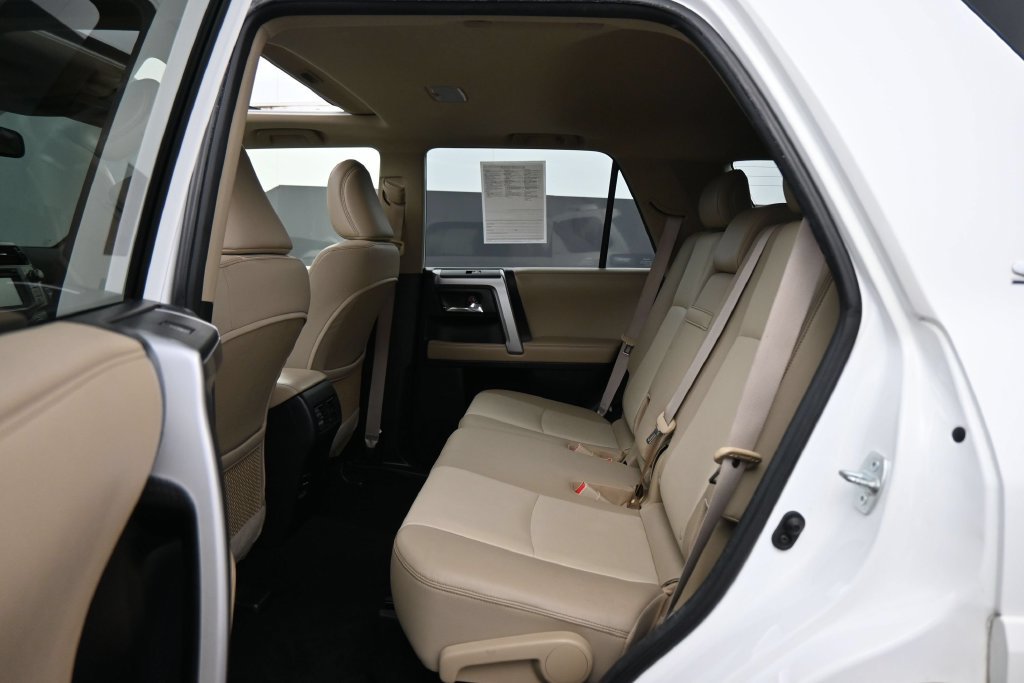 Used 2016 Toyota 4Runner SR5 Premium RWD image 15