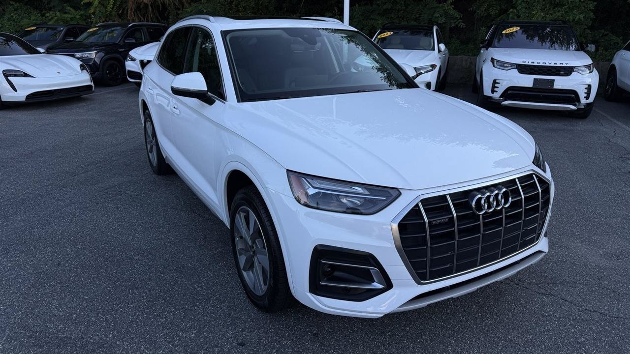 Used 2023 Audi Q5 2.0T Premium w/ Convenience Package AWD/4WD image 22