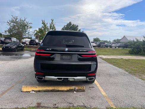 Used 2025 BMW X7 xDrive40i w/ Executive Package AWD/4WD image 5