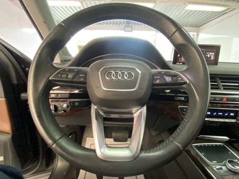 Used 2018 Audi Q7 3.0T Prestige image 32