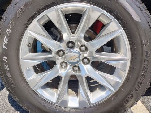 Used 2022 Chevrolet Silverado 1500 LTZ w/ Z71 Off-Road Package image 8