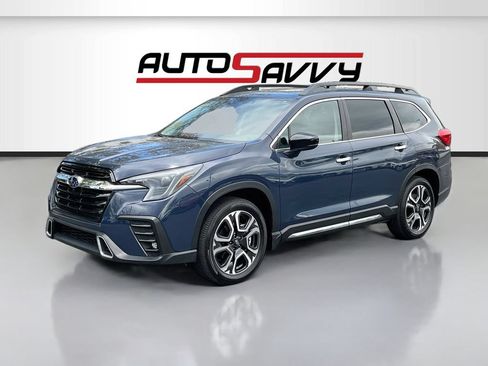 Used 2025 Subaru Ascent Touring AWD/4WD image 3