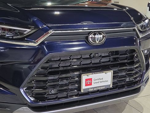 Certified 2025 Toyota Grand Highlander AWD image 7
