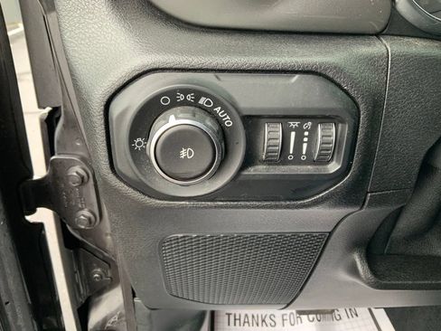 Used 2021 Jeep Wrangler Unlimited Sahara w/ Cold Weather Group AWD/4WD image 16
