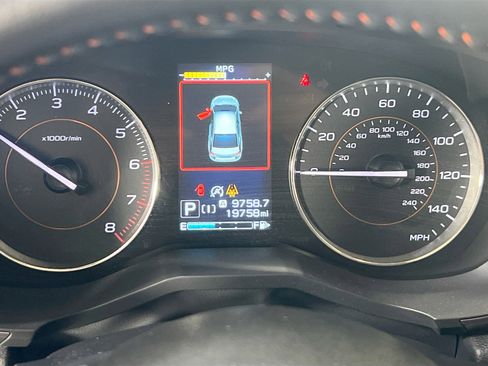 Used 2023 Subaru Crosstrek 2.5i Limited w/ Moonroof Package image 12