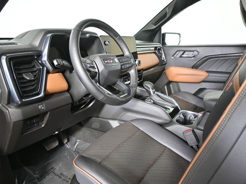 Used 2024 GMC Canyon AT4 w/ AT4 Premium Package AWD/4WD image 23