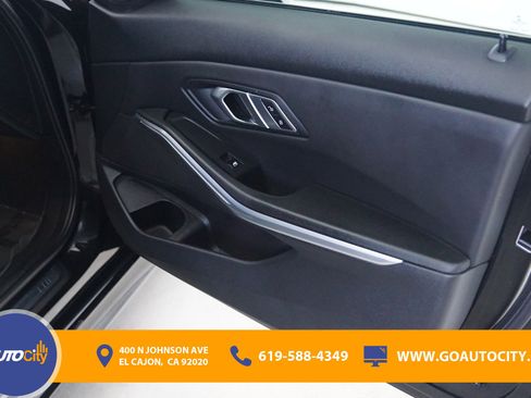 Used 2022 BMW M340i w/ Driving Assistance Package image 17