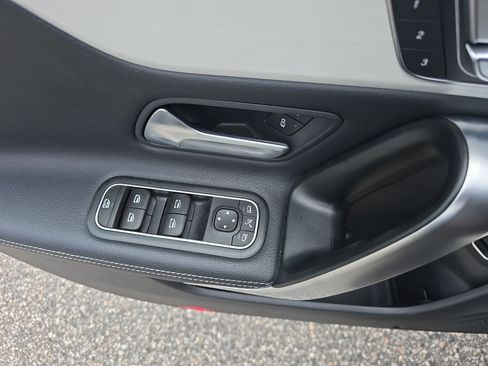 Used 2025 Mercedes-Benz CLA 250 image 24