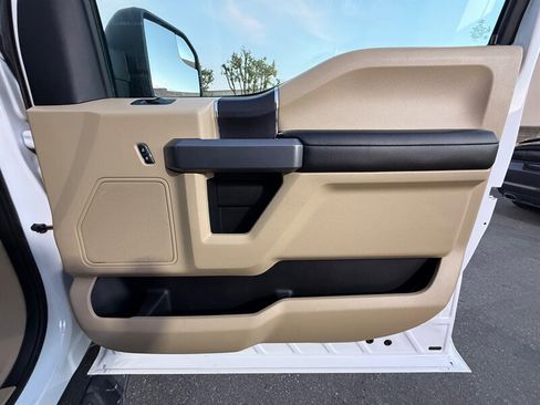 Used 2018 Ford F150 XLT image 24