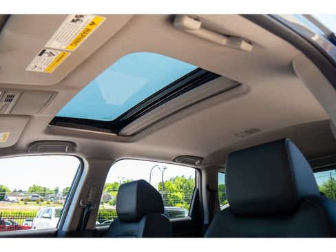 Used 2020 Honda CR-V Touring image 11