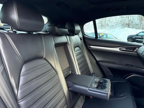 Used 2022 Alfa Romeo Stelvio Veloce image 33
