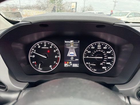 Certified 2024 Subaru Crosstrek 2.5i Limited w/ Crosstrek Mirror Package image 32