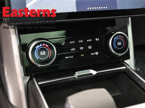 Used 2023 Land Rover Range Rover Autobiography AWD/4WD image 18