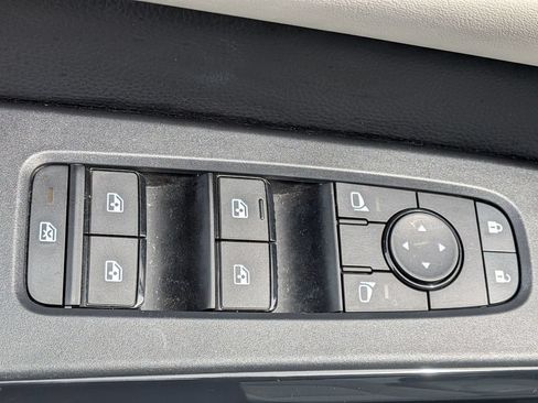 Certified 2024 Nissan Pathfinder SV w/ SV Premium Package AWD/4WD image 15