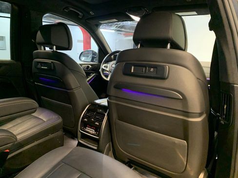 Used 2022 BMW X7 xDrive40i w/ M Sport Package AWD/4WD image 83