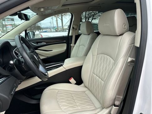 Used 2023 Buick Enclave Avenir w/ Avenir Technology Package image 9
