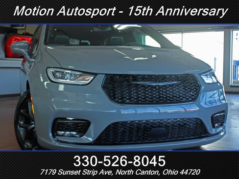 Used 2022 Chrysler Pacifica Limited w/ S Appearance Package image 57