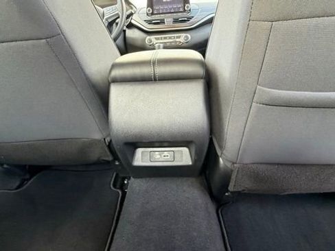 Used 2024 Nissan Altima 2.5 SV image 14