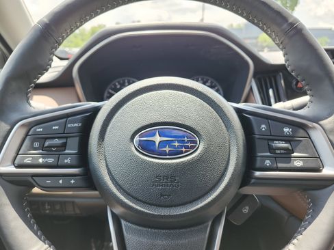 Used 2025 Subaru Outback Touring AWD/4WD image 31