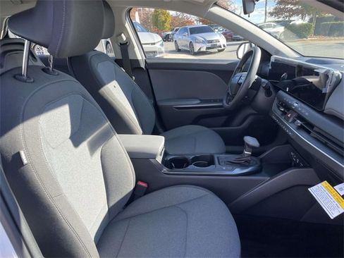 New 2025 Kia K4 LXS image 14