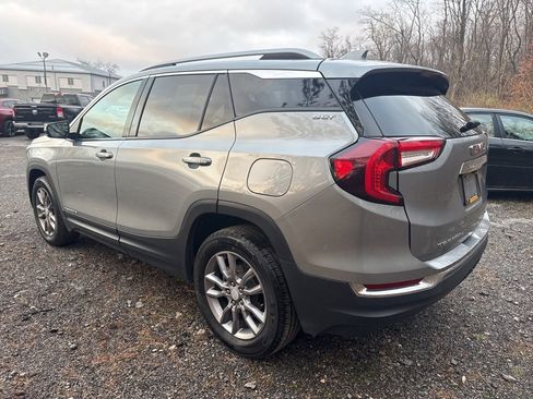 Used 2024 GMC Terrain SLT image 7
