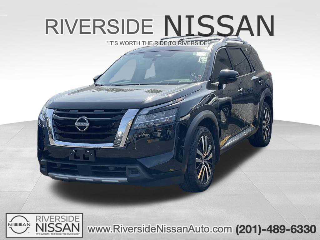 Certified 2024 Nissan Pathfinder Platinum w/ Cargo Package AWD/4WD image 1