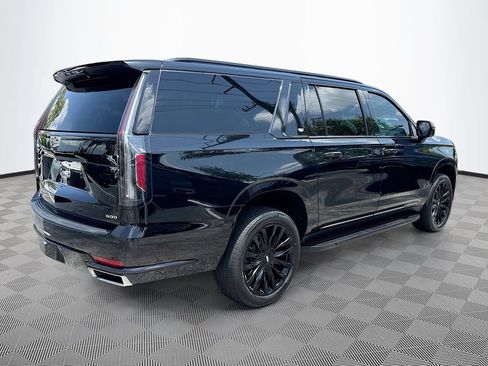Used 2024 Cadillac Escalade ESV Premium Luxury RWD image 6