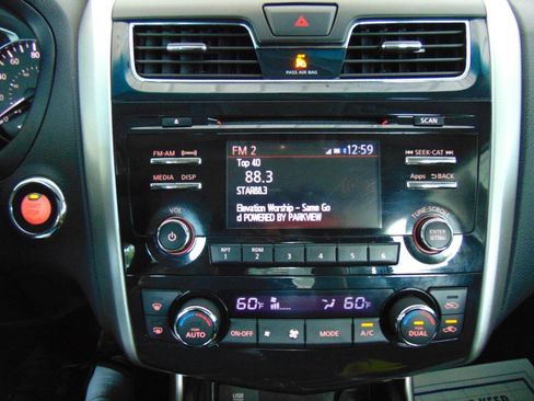 Used 2015 Nissan Altima 2.5 SL FWD image 13