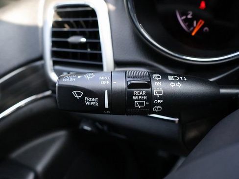 Used 2019 Jeep Grand Cherokee Limited AWD/4WD image 36