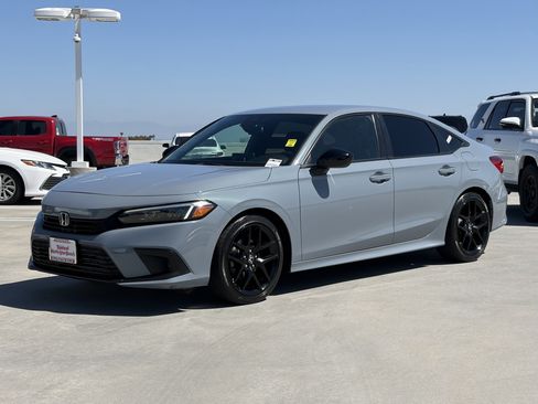 Used 2023 Honda Civic Sport image 6