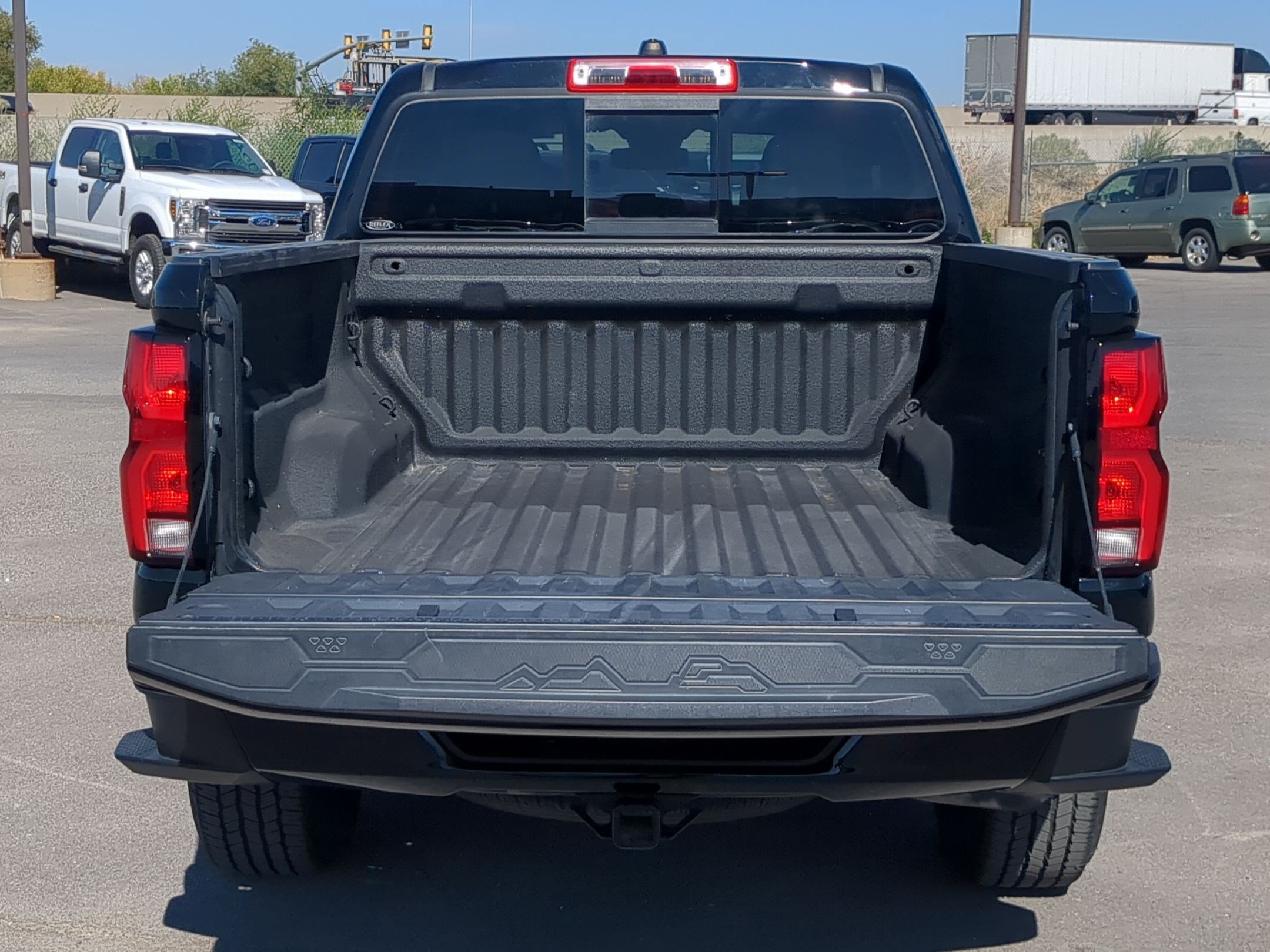 Used 2023 Chevrolet Colorado Z71 w/ Z71 Convenience Package 2 AWD/4WD image 31