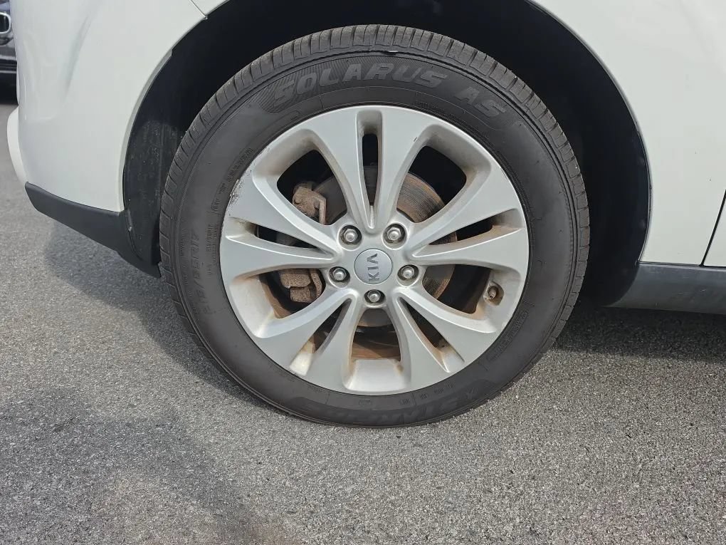 Used 2016 Kia Soul ! FWD image 10
